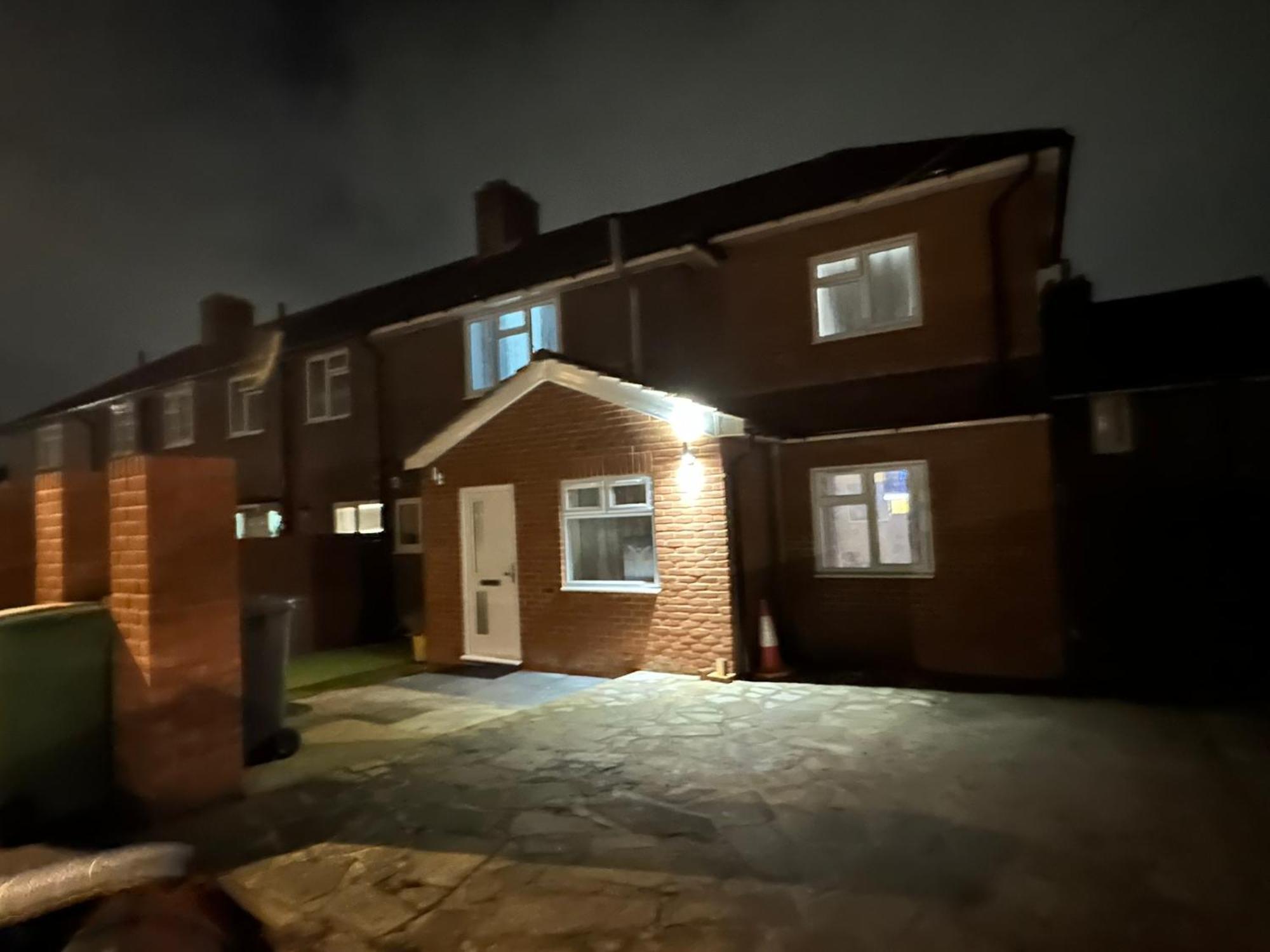 Luxury Ensuite 2Nd Studio Flat With Great Views In Keedonwood Road With Fully Own Bathroom Newly Added And Private Kitchenette Bromley Eksteriør bilde