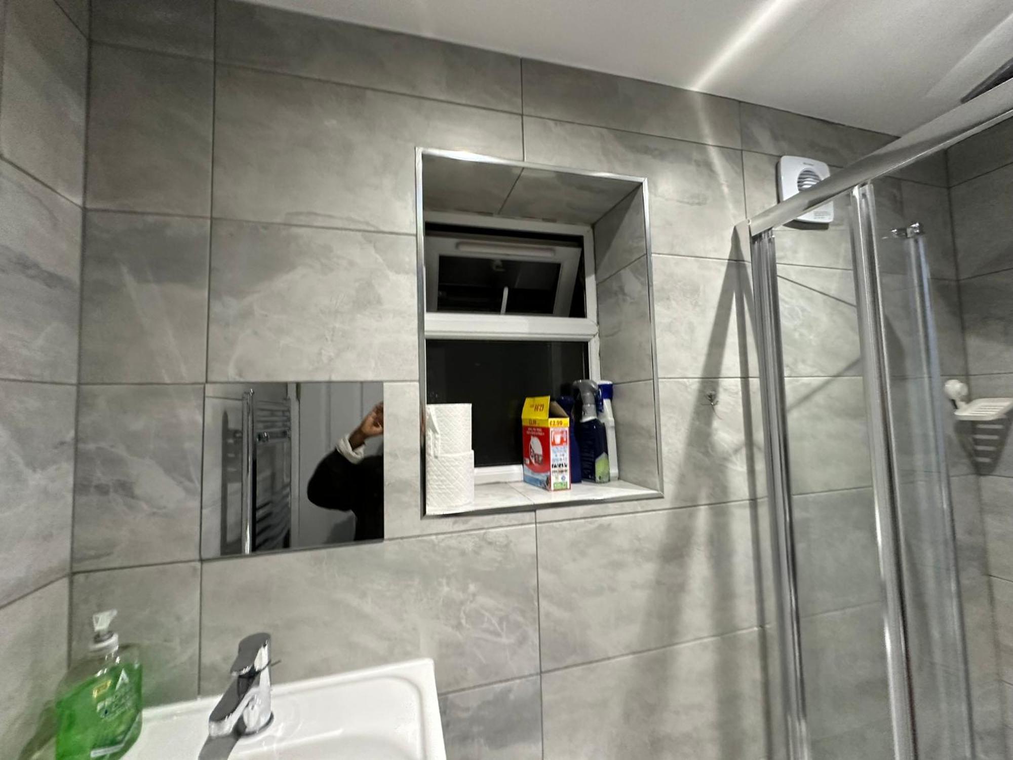 Luxury Ensuite 2Nd Studio Flat With Great Views In Keedonwood Road With Fully Own Bathroom Newly Added And Private Kitchenette Bromley Eksteriør bilde