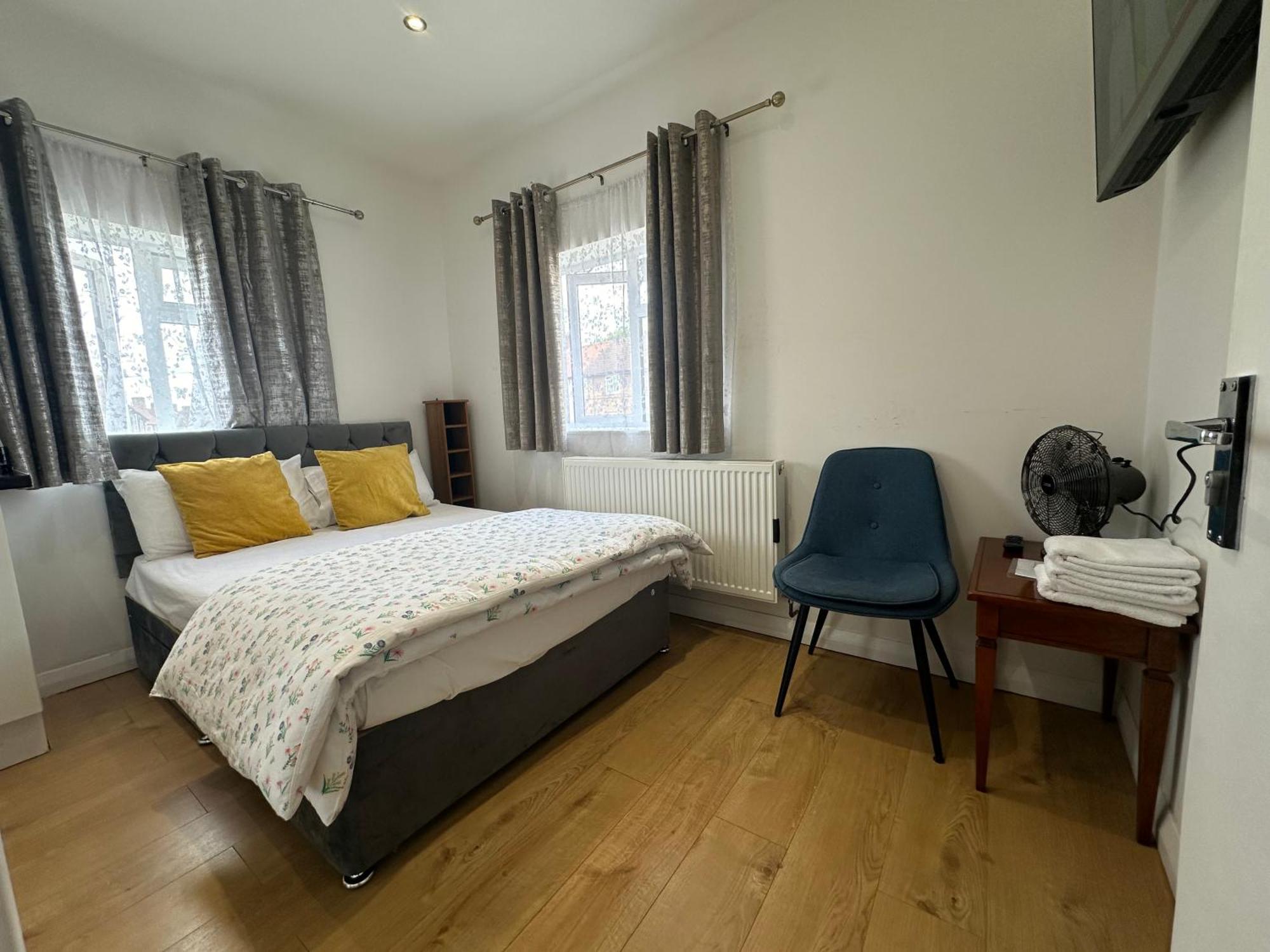 Luxury Ensuite 2Nd Studio Flat With Great Views In Keedonwood Road With Fully Own Bathroom Newly Added And Private Kitchenette Bromley Eksteriør bilde